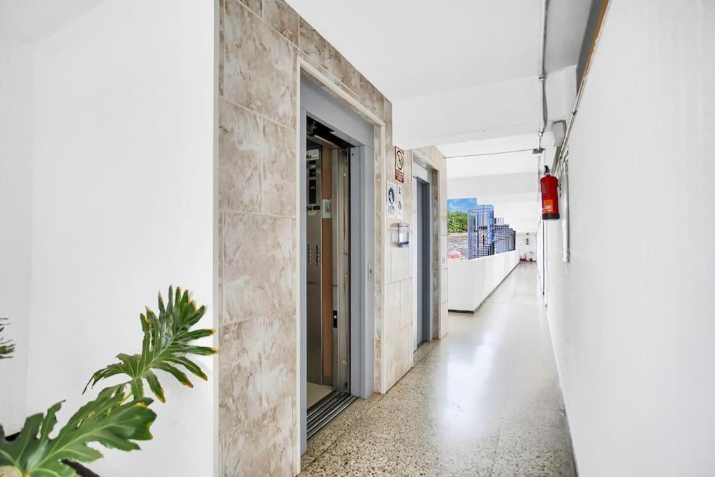Alexander Apartment Playa De Las Americas Ngoại thất bức ảnh