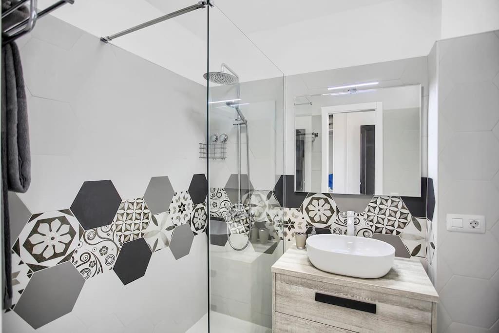 Alexander Apartment Playa De Las Americas Ngoại thất bức ảnh